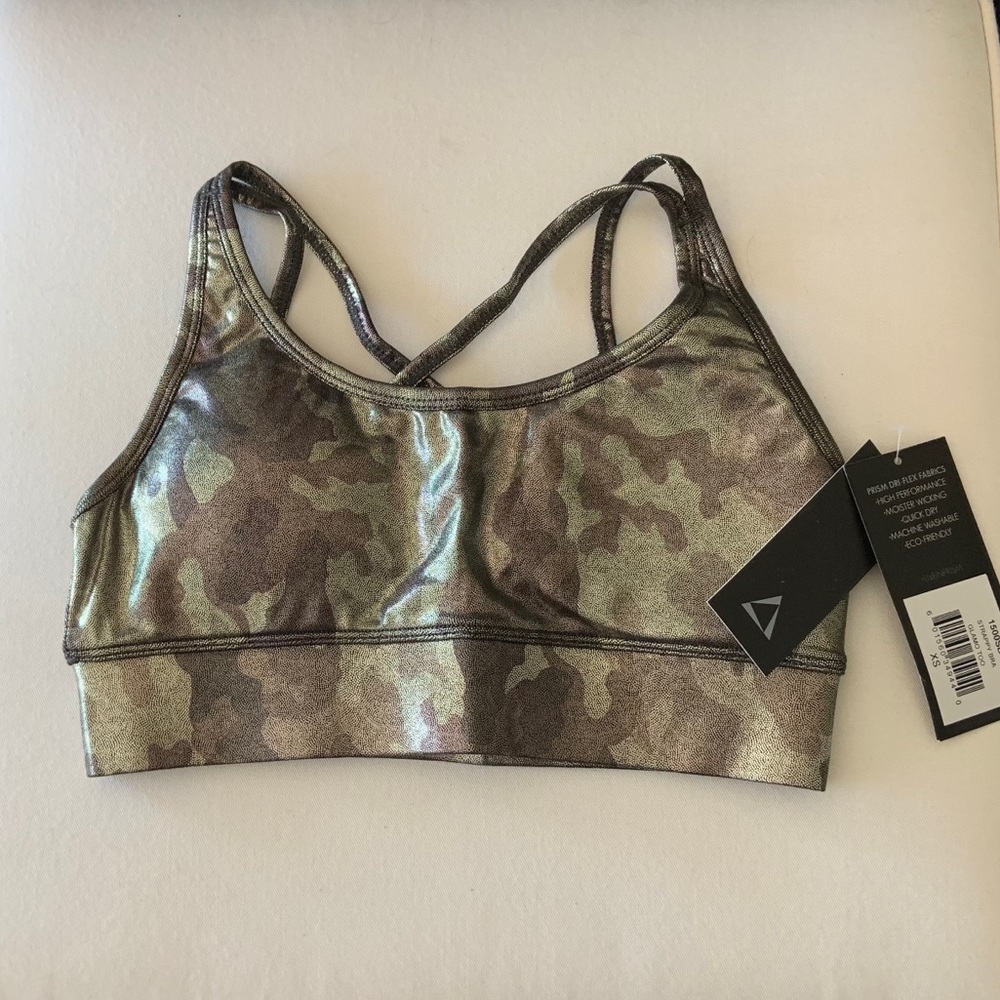 NWT Prism Sport Shimmer Camouflage Sport Top